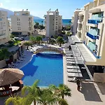 Flori Beach Apartment Radhime