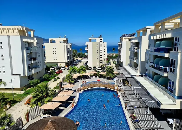 Flori Beach Apartment Radhime